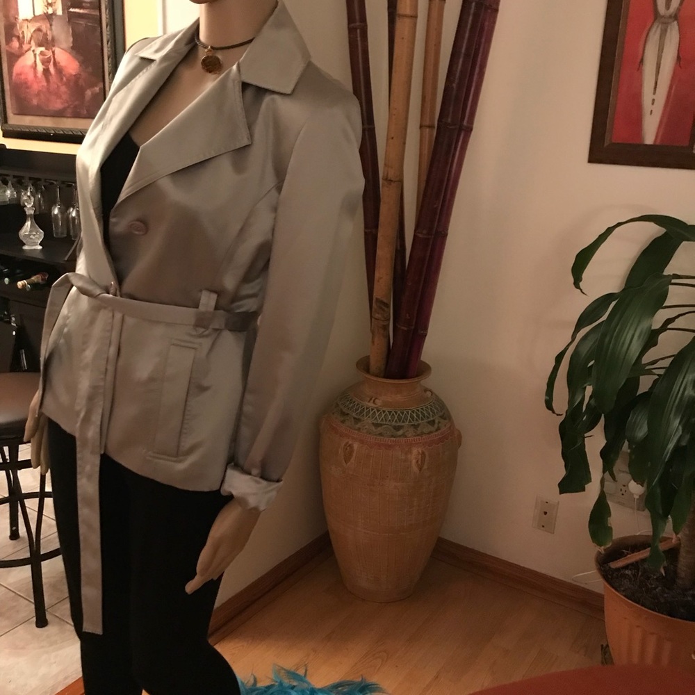 Blazer - Picture 6 of 6